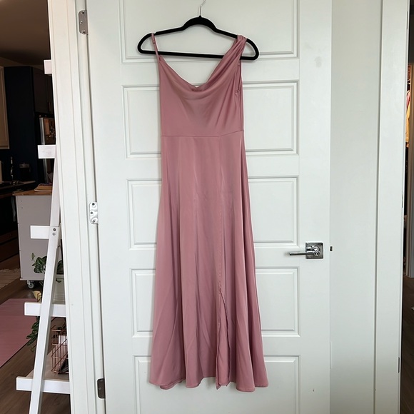Light pink satin floral length dress - Picture 2 of 6
